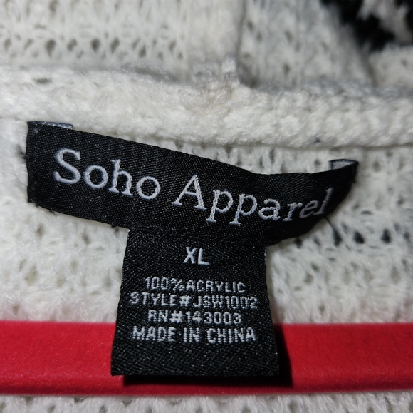 Soho apparel long sleeve hooded cardigan with front pockets - Picture 3 of 4